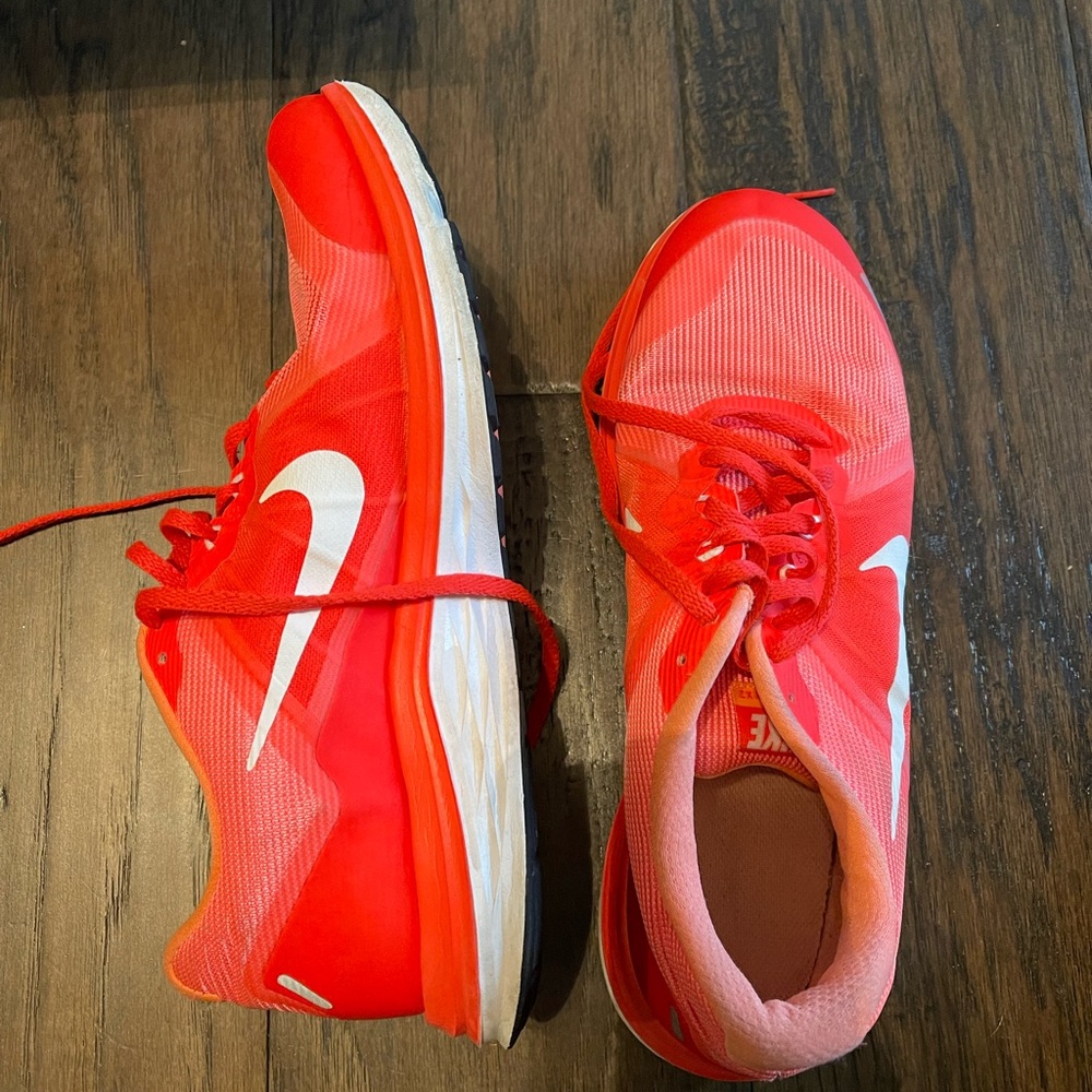 NIKE Dual Fusion X2
